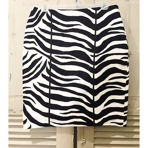 WHBM Sz 4 Stretch Pencil Skirt Blk/ Wht/ Slvr Met - Picture 1 of 6